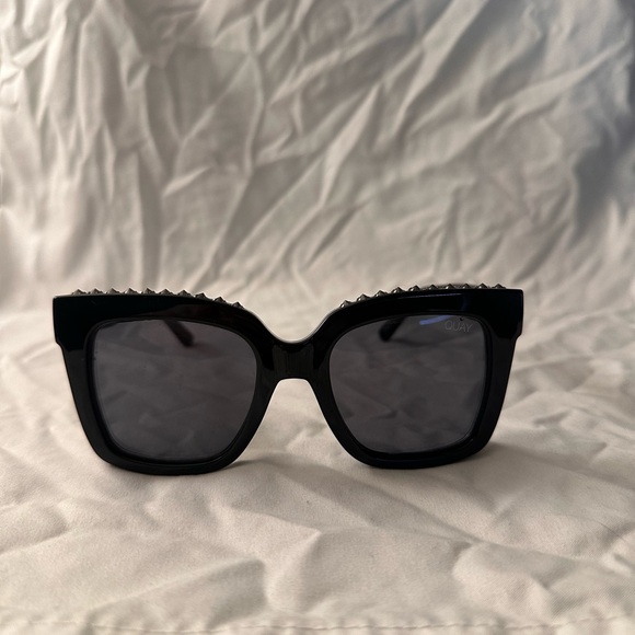 Quay Australia sunglasses - Picture 1 of 5